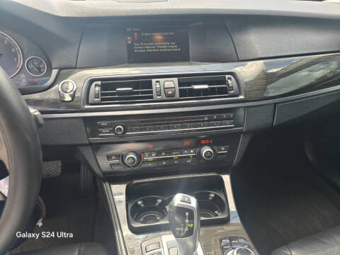 2013 BMW 5 Series 528i