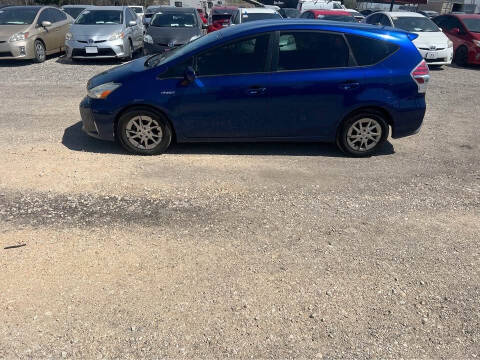 2015 Toyota Prius v Two