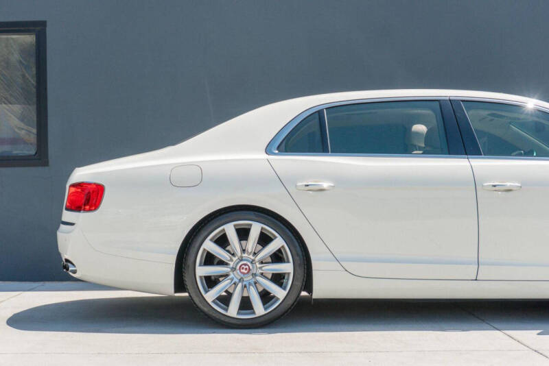 2018 Bentley Flying Spur V8