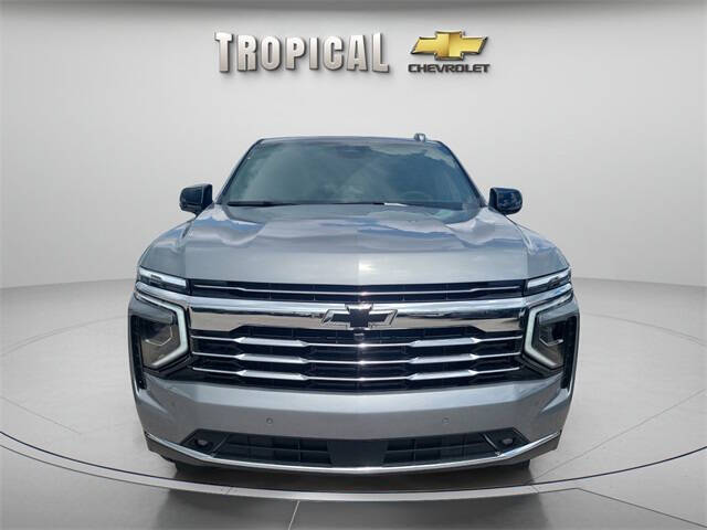 2025 Chevrolet Suburban LT