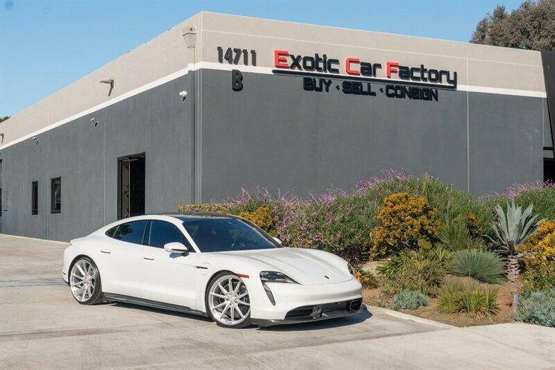 2020 Porsche Taycan Turbo