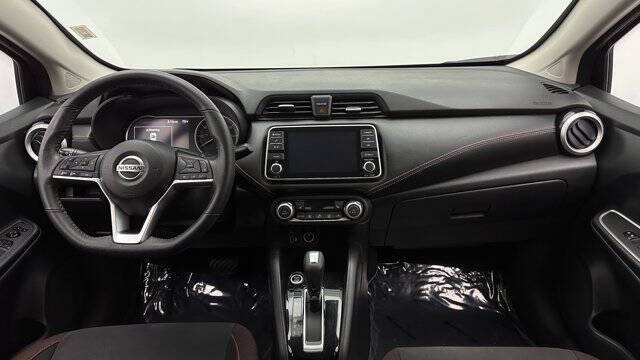 2022 Nissan Versa SR