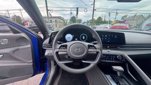 2024 Hyundai Elantra SEL