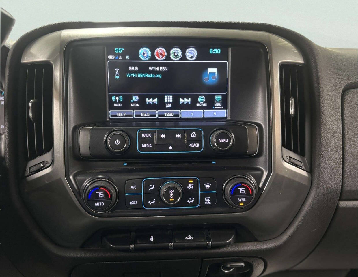 ChevroletSilverado 1500 LD22