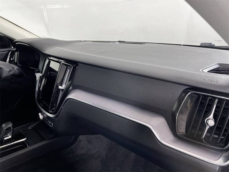 2023 Volvo S60 B5 Core Dark Theme