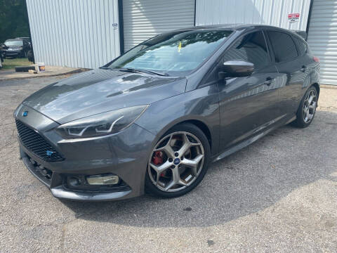 2017 Ford Focus for sale at Monroe Auto's, LLC in Parsons TN
