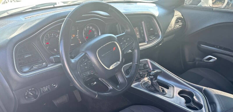 2016 Dodge Challenger SXT