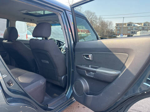 2011 Kia Soul +