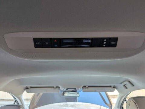 2025 Toyota Sienna LE 8-Passenger