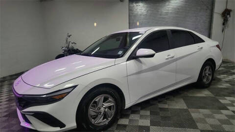 2025 Hyundai Elantra SE