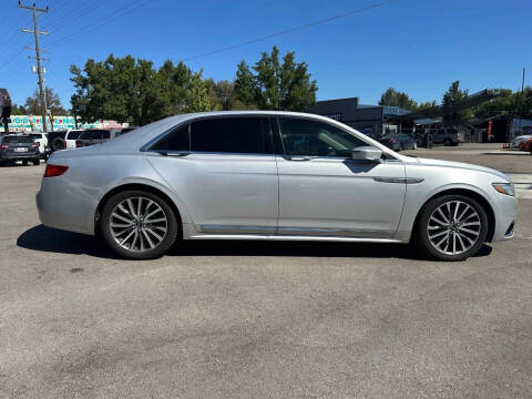 2017 Lincoln Continental Select