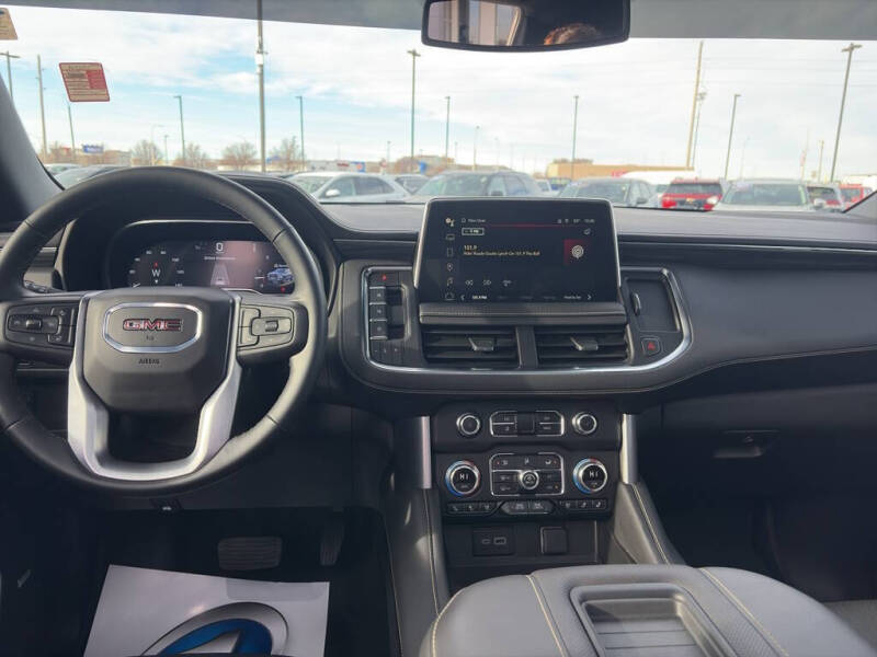 2024 GMC Yukon XL SLT