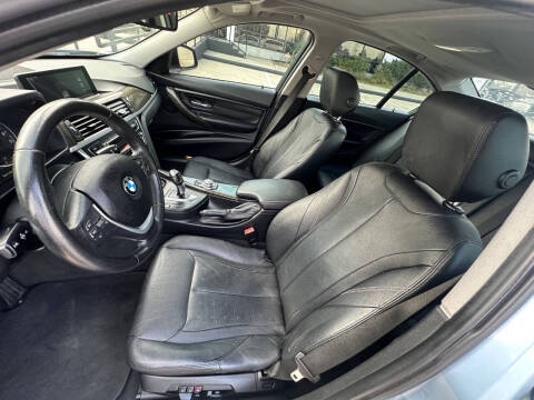 2012 BMW 3 Series 328i