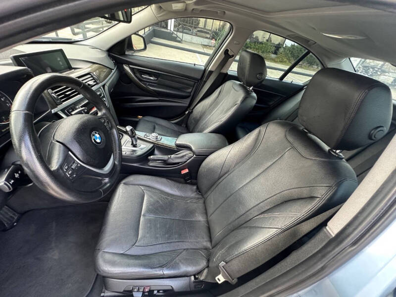 2012 BMW 3 Series 328i