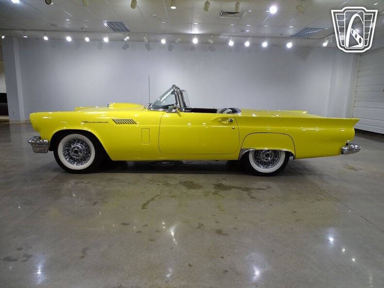 1957 Ford Thunderbird