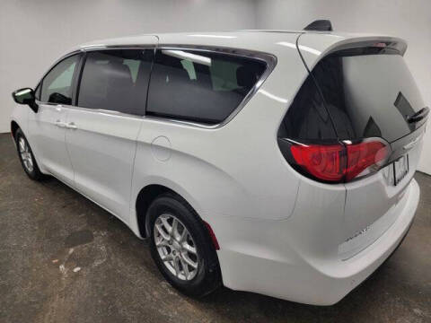 2026 Chrysler Voyager LX