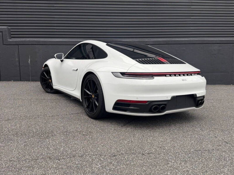 2021 Porsche 911 Carrera
