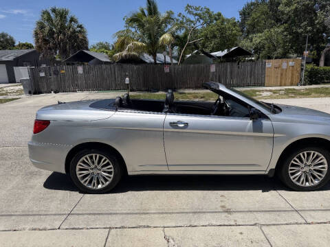2011 Chrysler 200 Limited