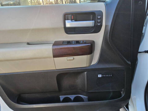 2011 Toyota Sequoia Platinum