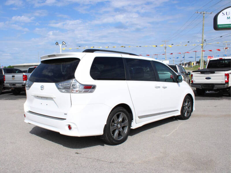 2017 Toyota Sienna