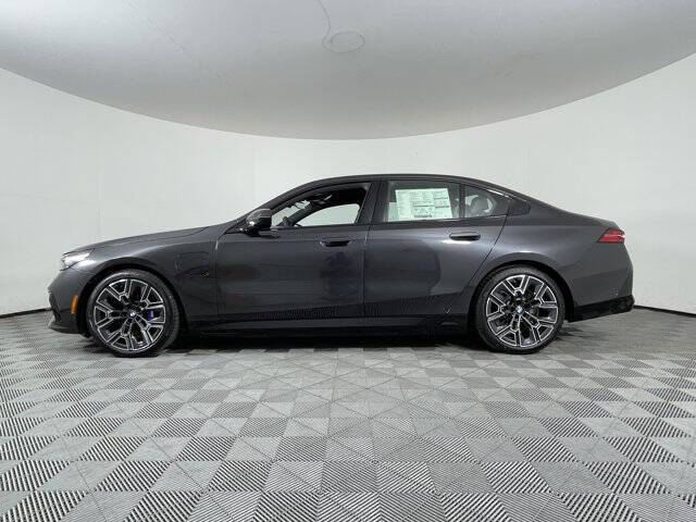 2026 BMW 5 Series 550e xDrive