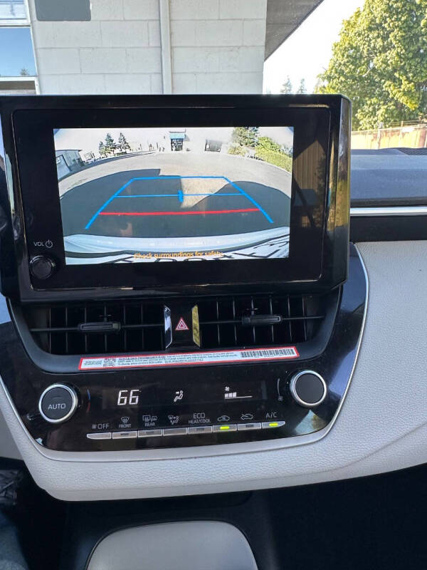 2025 Toyota Corolla Hybrid LE