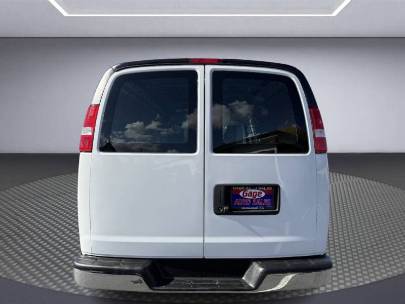 2021 GMC Savana 2500