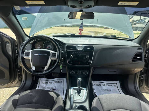 2013 Chrysler 200 Touring