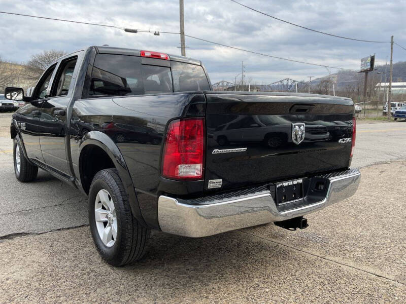 2016 RAM 1500 SLT