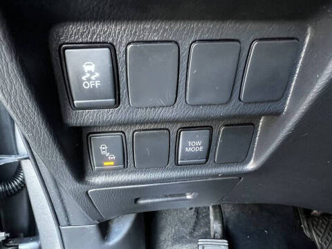 2020 Nissan Pathfinder SV