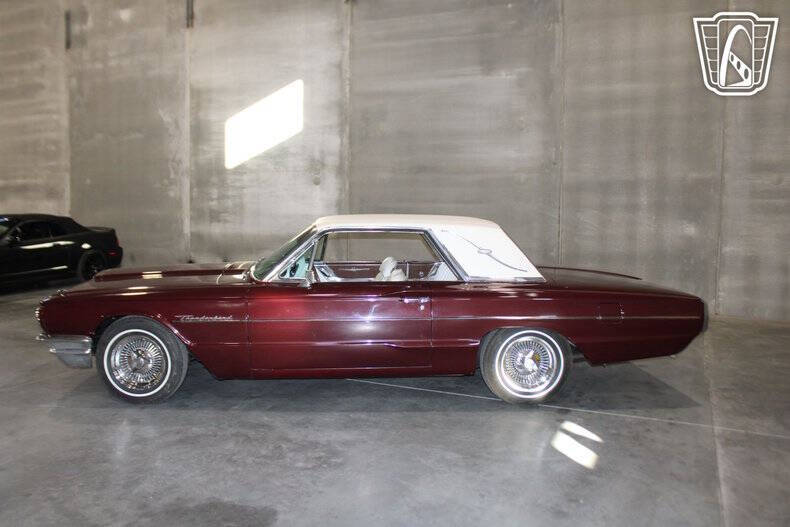 1964 Ford Thunderbird