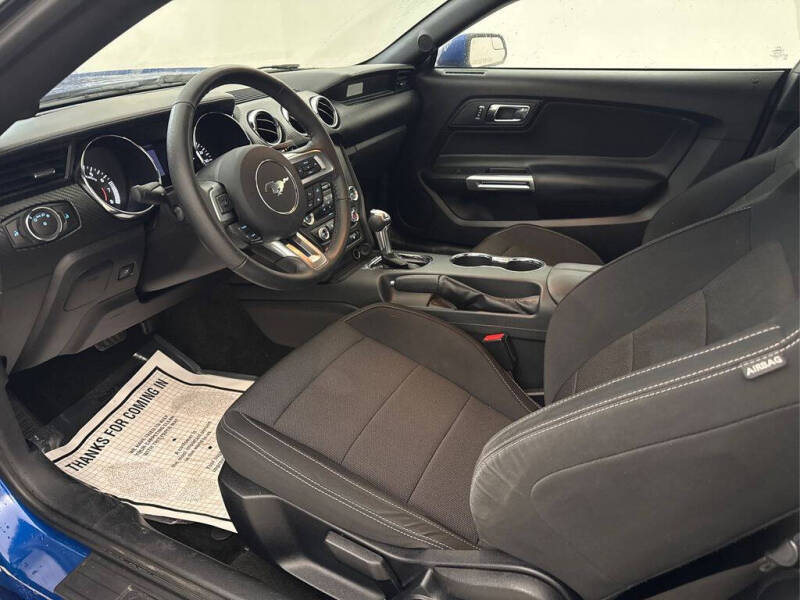 2017 Ford Mustang V6