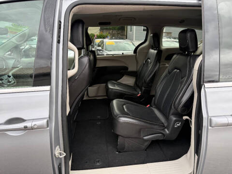 2020 Chrysler Voyager LXi