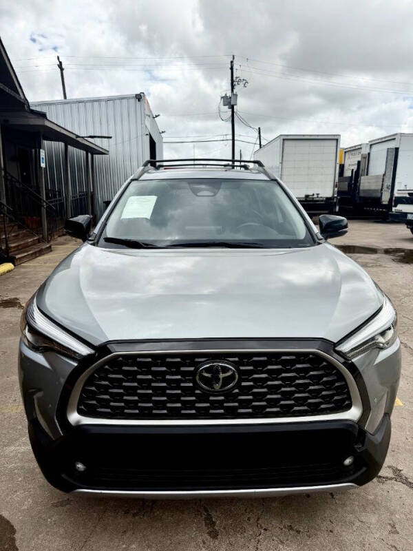 2025 Toyota Corolla Cross XLE