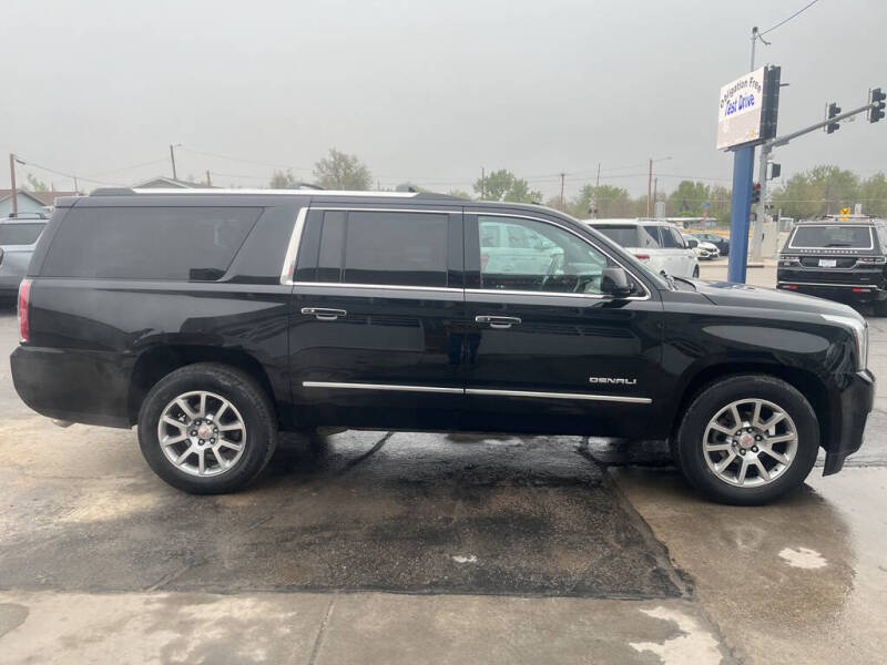 2017 GMC Yukon XL Denali