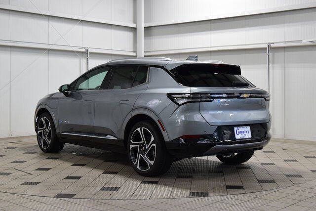 2026 Chevrolet Equinox EV LT 2