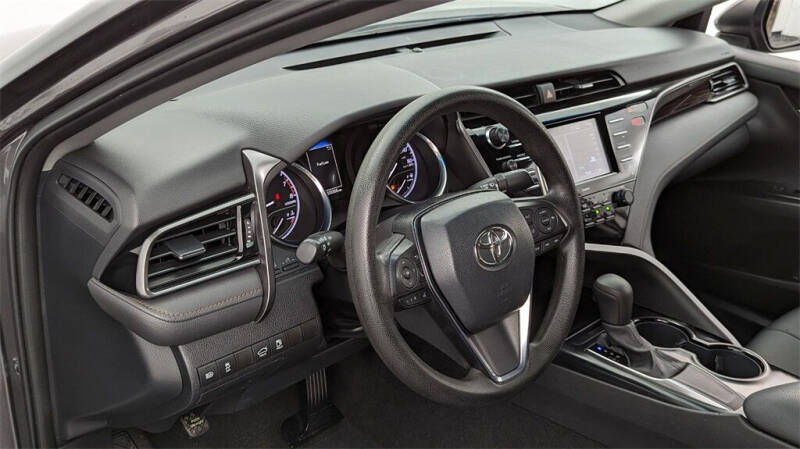 2020 Toyota Camry LE