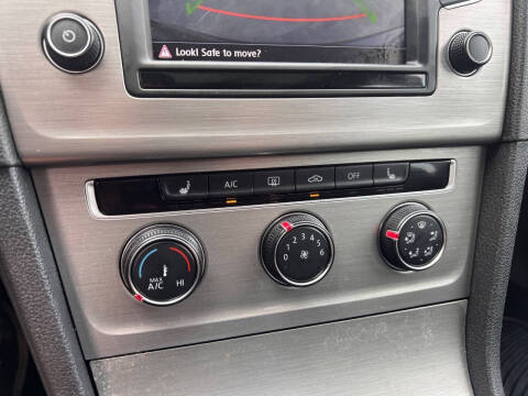 2016 Volkswagen Golf TSI SE