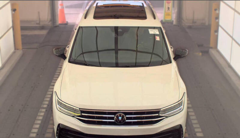 2022 Volkswagen Tiguan SE R-Line Black