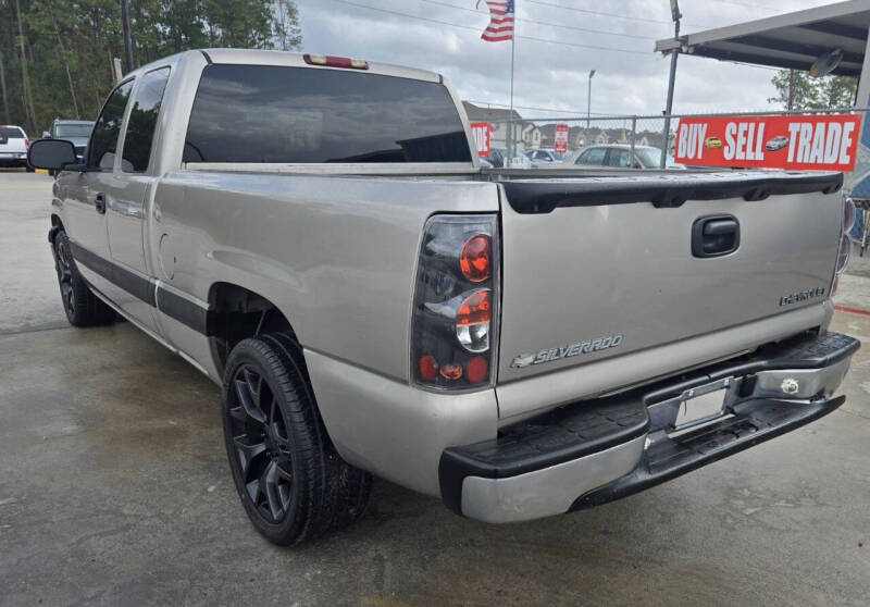 2003 Chevrolet Silverado 1500 LS photo 11