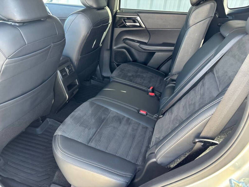 2024 Mitsubishi Outlander SE Black Edition
