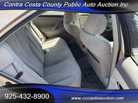 2010 Toyota Camry LE