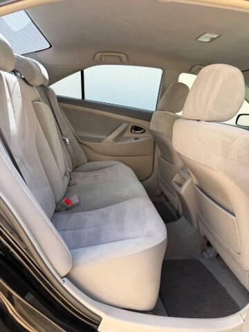 2010 Toyota Camry LE