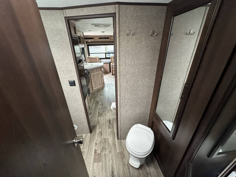 2018 FOR SALE!!  Jayco Jayfeather 27R