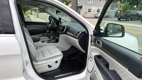 2017 Jeep Grand Cherokee Summit