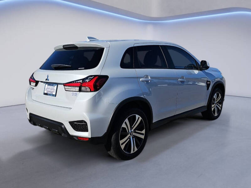 2025 Mitsubishi Outlander Sport ES