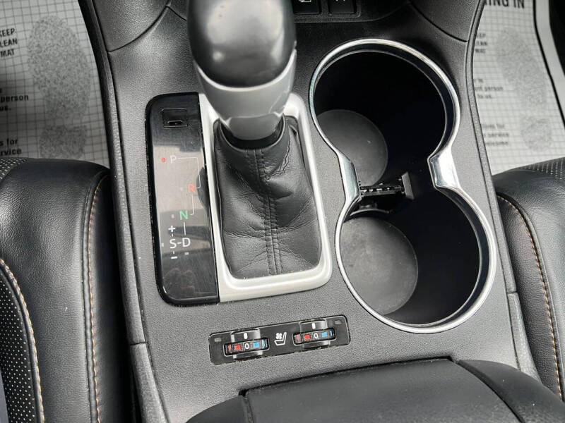 2016 Toyota Highlander Limited Platinum