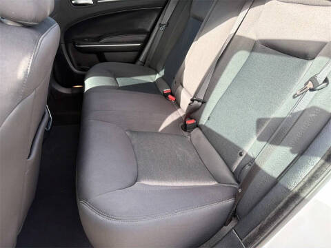 2022 Chrysler 300 Touring