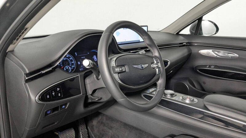2025 Genesis GV70 2.5T Standard