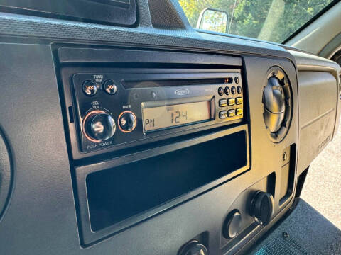 2013 Ford E-Series E-350 SD